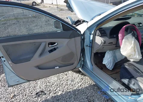 2008 Toyota Camry Le V6 z USA, uszkodzony, nr VIN 4T1BK46K98U572557